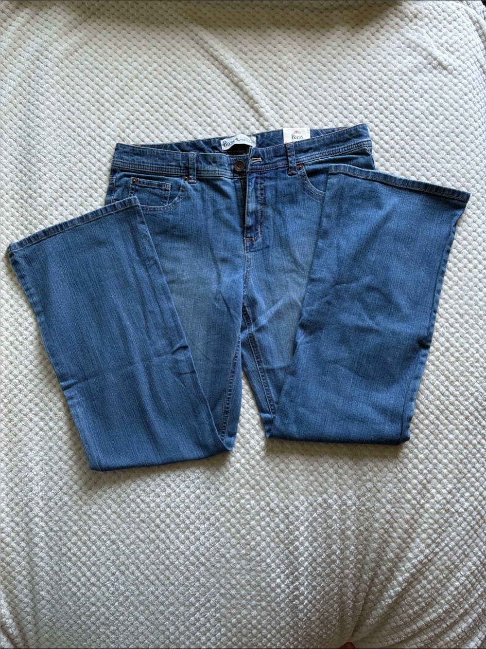 Bass Women's  Pacific Wash Blue Wide-Leg Jeans. Size 12 Short Brand New SWT